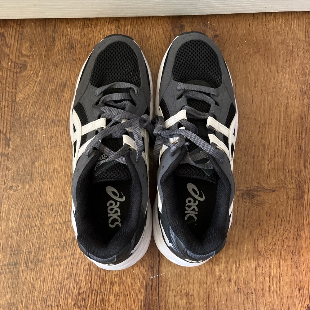 Asics Gel-Kayano 5 360 Sneakers, Size 7.5 / Euro 39